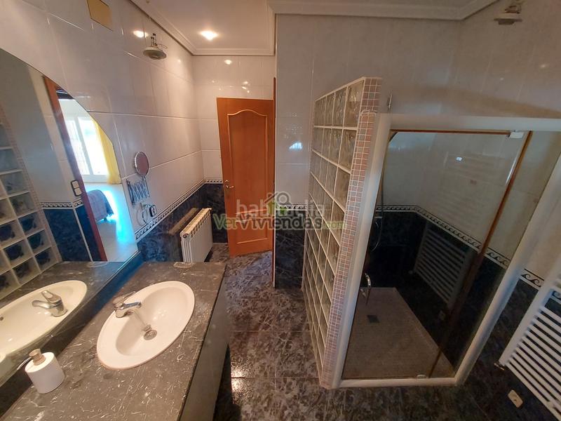 Foto a7074423-15c1-4153-82e2-93262460ec9f. Casa a calle dels vinyals 12 a Martorell