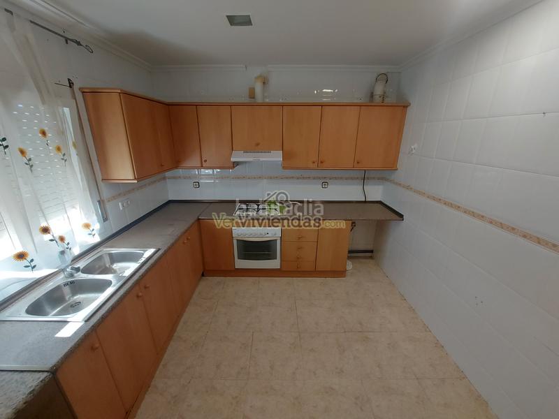 Foto c07b0912-35c9-4579-8546-eea11ea4f61a. Casa a calle dels vinyals 12 a Martorell