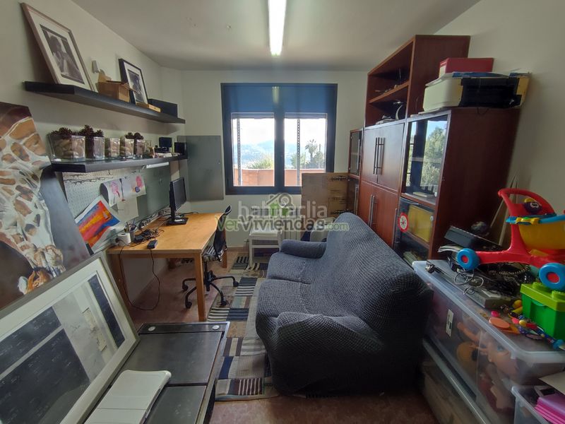 Foto f1eed2ba-e08b-4b6d-9a03-e08ce7e49432. Casa a calle mayor 70 a Cervelló