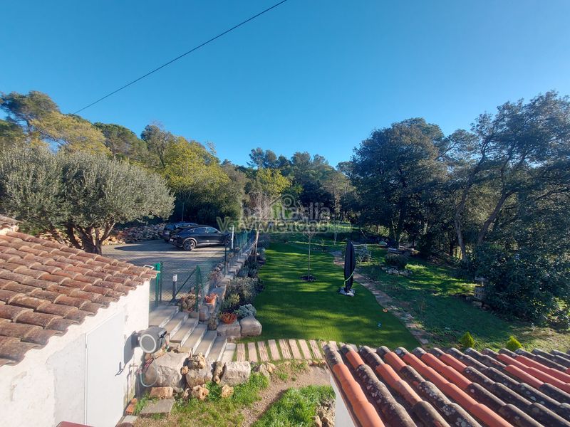 Foto 0a5f44a6-8376-4b84-b363-a159eae9beea. Haus in carrer baronia de l'aramprunya 14 in Begues