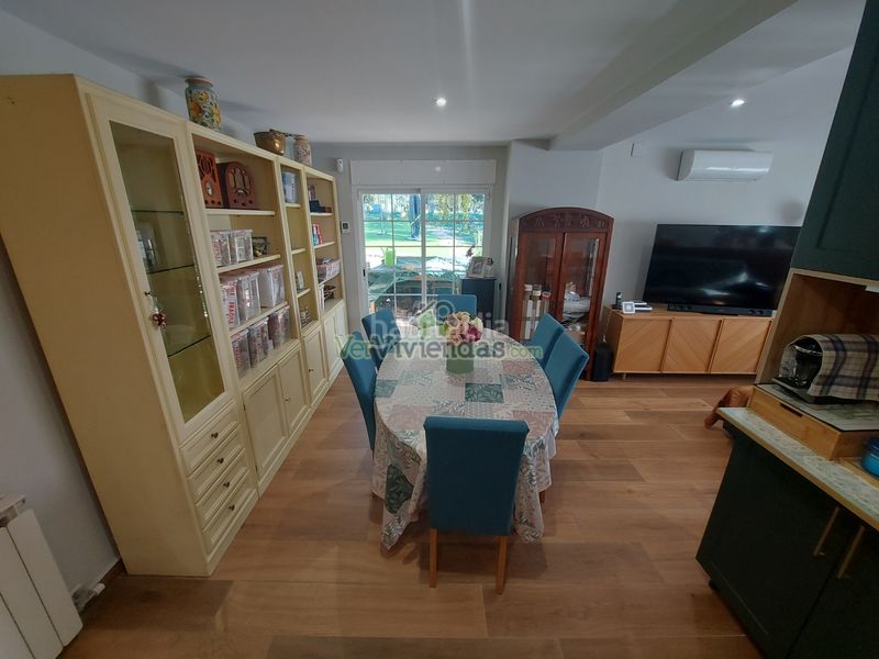 Foto 526bf0c1-3f3f-4417-ba47-0d4b44c06f43. Haus in carrer baronia de l'aramprunya 14 in Begues