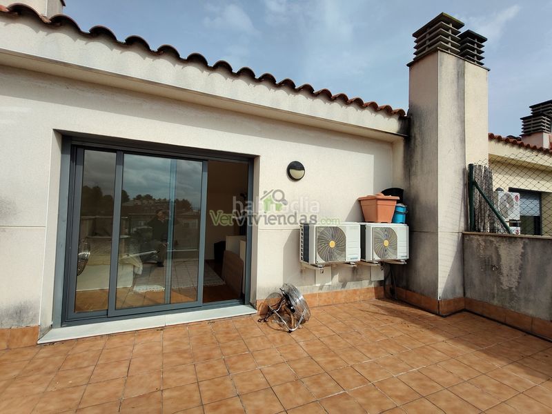 Foto 2283f911-3930-4322-be5f-87b7555adcaf. House with heating parking pool in Sant Esteve Sesrovires