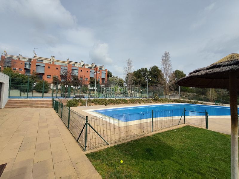 Foto 9fceda4e-f3d4-4bb9-9c4a-2b4e103def34. House with heating parking pool in Sant Esteve Sesrovires