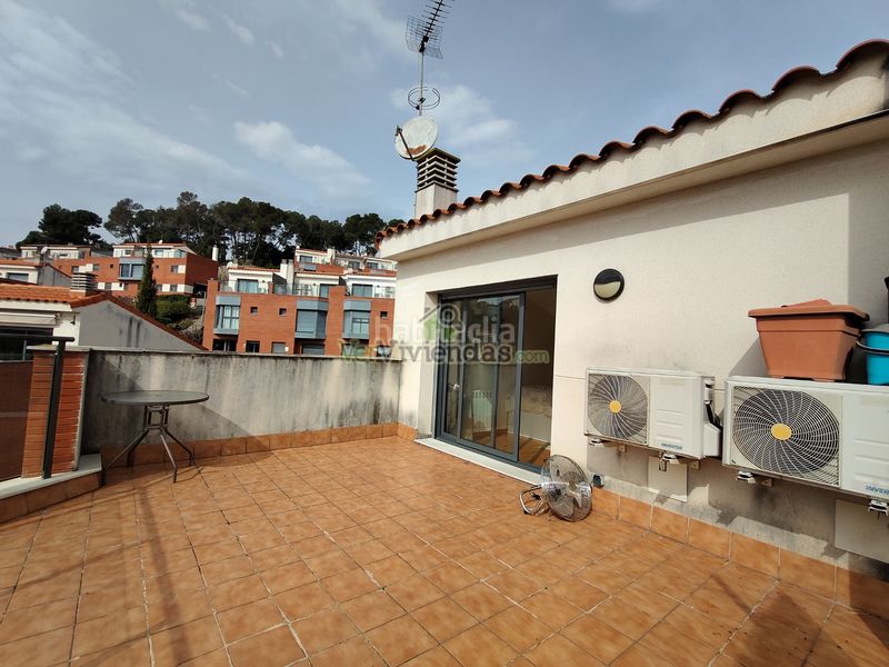 Foto a20ff9c4-1a56-4517-a6fc-ba2b6fe726f6. House with heating parking pool in Sant Esteve Sesrovires