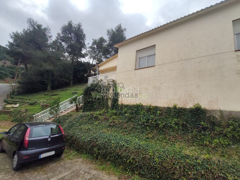 Foto 159728a9-f8e6-46c7-863b-3ab05c50d7b3. Casa amb calefacció a Vallirana