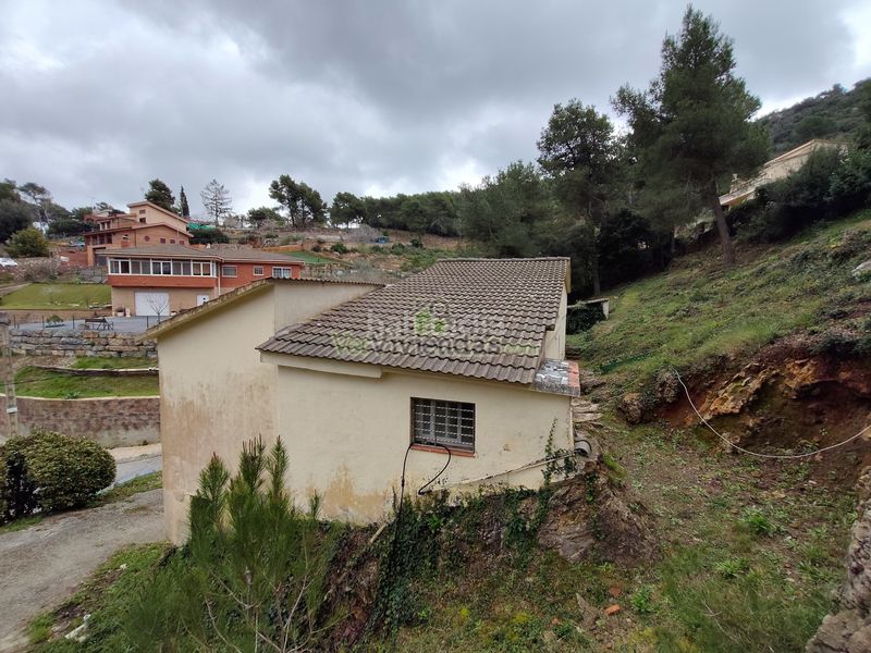 Foto 6bfa4417-b659-4686-83f0-783cafc4f830. Casa amb calefacció a Vallirana