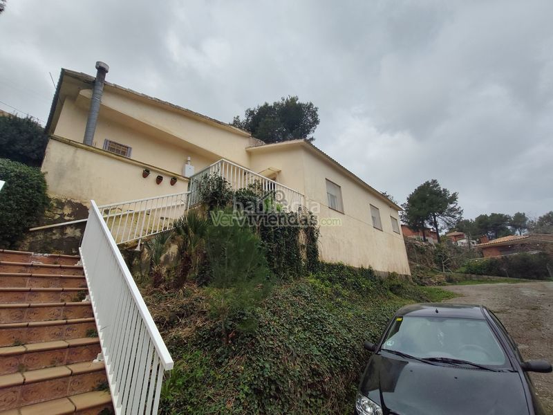 Foto 7c5d27c7-3a2f-4302-a864-a1a92e9d507e. Casa amb calefacció a Vallirana