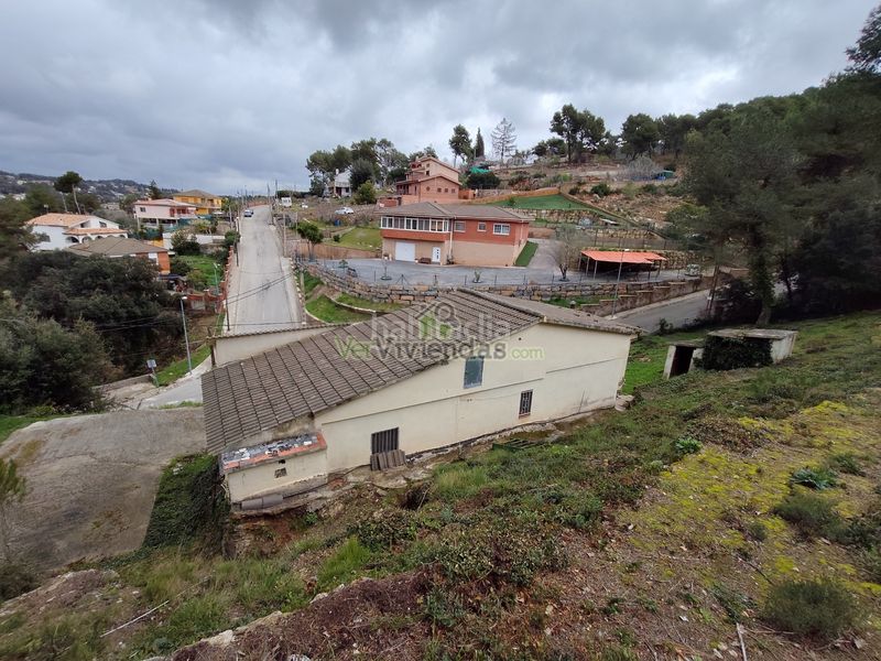 Foto a7662287-b8a4-4bf5-bb13-0bf83f2a938f. Casa amb calefacció a Vallirana