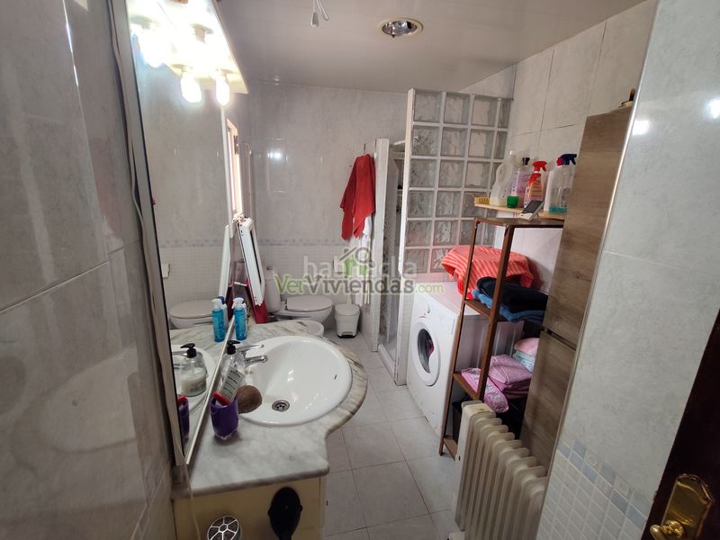 Foto d5c837ce-3a60-4be7-bf70-ee4ae054fb80. Casa amb calefacció a Vallirana