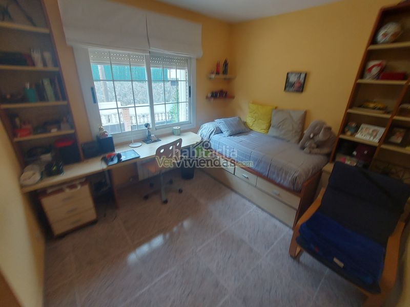 Foto a236a221-0c89-48af-aaa3-f7b335d529dc. Casa amb xemeneia calefacció aparcament piscina a Vallirana