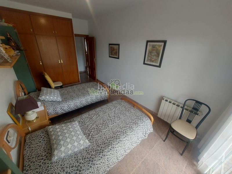 Foto b63dd24c-0757-4291-a96a-4f451ddcda27. Casa amb xemeneia calefacció aparcament piscina a Vallirana