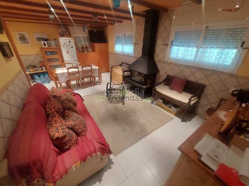 Foto d6e005b8-f7b1-40a9-b70b-e28cff2f915d. Casa amb xemeneia calefacció aparcament piscina a Vallirana