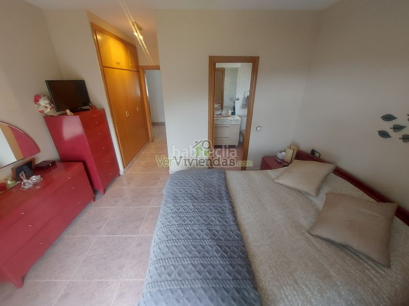 Foto e7353be7-4367-4742-a117-b2537ad24452. Casa amb xemeneia calefacció aparcament piscina a Vallirana
