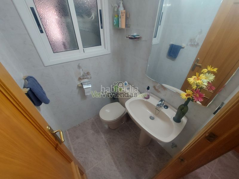 Foto f2ca53d6-9f98-4b96-beaa-dbb1ee4b38d2. Casa amb xemeneia calefacció aparcament piscina a Vallirana
