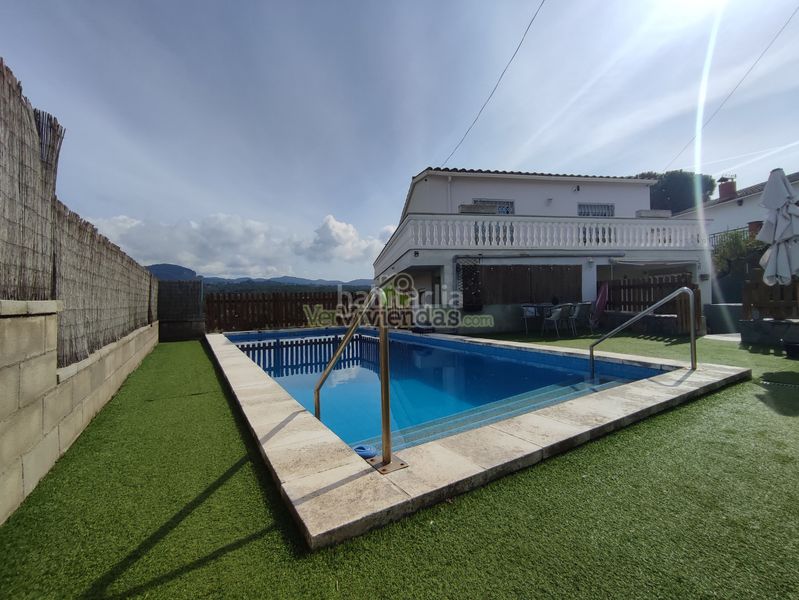 Foto 5bd32a52-37a4-4125-9231-07652bc43083. Casa amb xemeneia calefacció piscina a Vacarisses