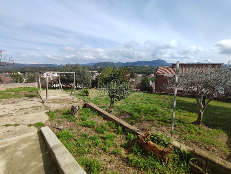 Foto 9e9e89f2-eb7a-45b0-8967-aa4ff7ae9a4f. Casa amb xemeneia calefacció piscina a Vacarisses