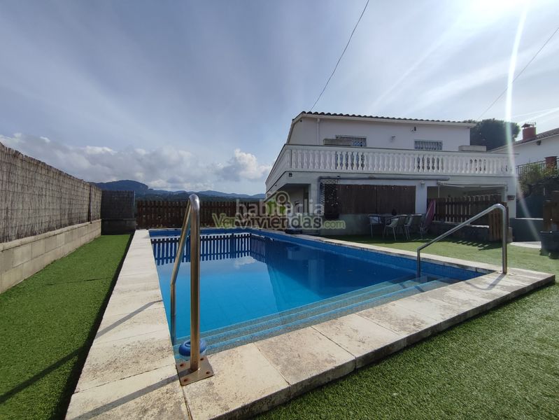 Foto dde66d15-4960-40d9-9914-2aa236ce9620. Casa amb xemeneia calefacció piscina a Vacarisses