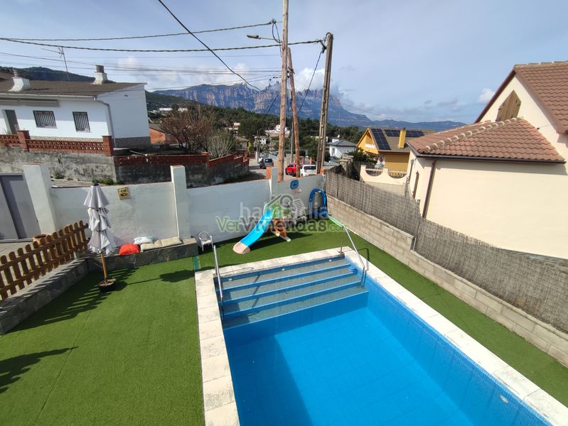 Foto f30cda8f-f672-49da-a510-4a73c3bcdfb9. Casa amb xemeneia calefacció piscina a Vacarisses