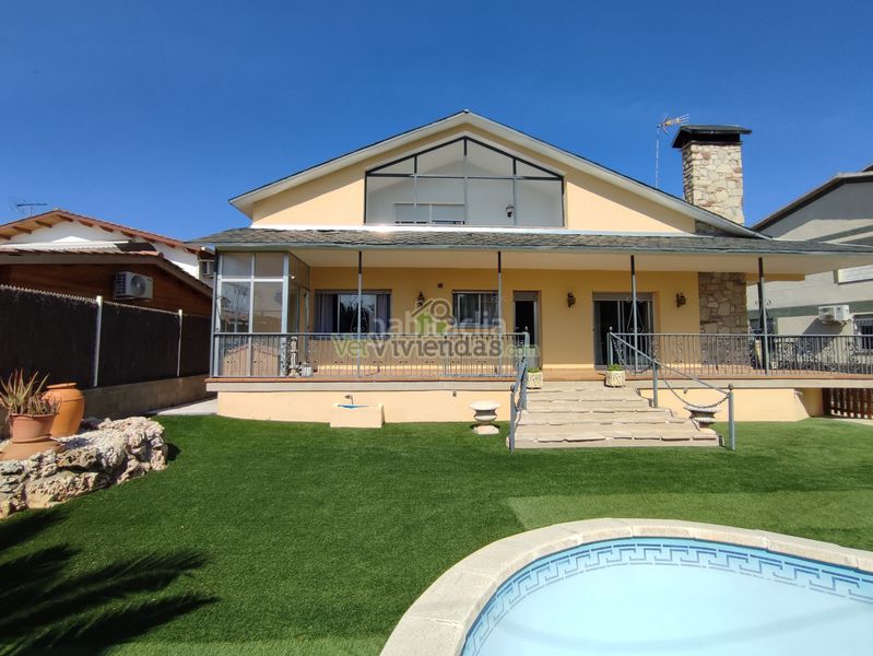 Foto 1b1ad253-4c3e-4120-a733-91708682dbd1. Casa amb calefacció aparcament piscina a Masquefa