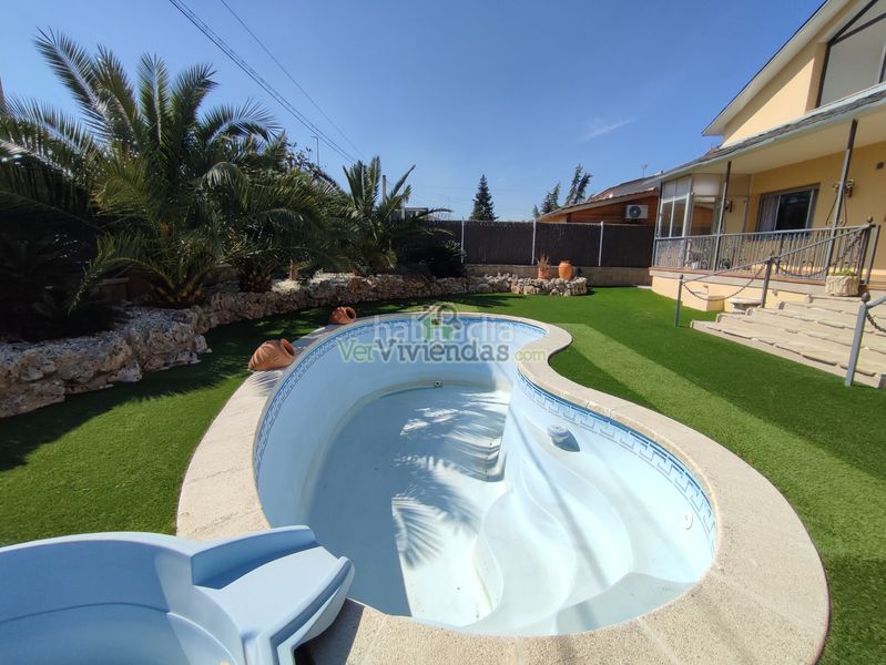 Foto 3fd88072-60aa-402a-9df9-f33a16c529f9. Casa amb calefacció aparcament piscina a Masquefa