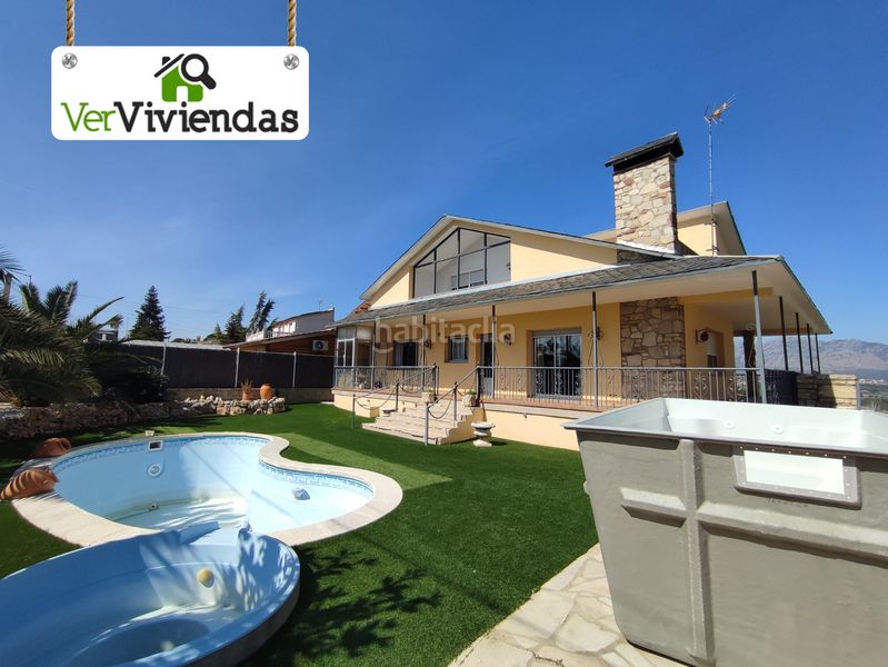 Foto 5cd9a792-96f0-4168-a4ea-493146272177. Casa amb calefacció aparcament piscina a Masquefa