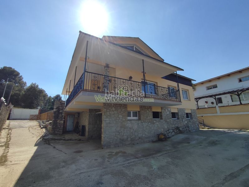 Foto 660f2954-6eb6-4ef8-b220-0385149f99bd. Casa amb calefacció aparcament piscina a Masquefa