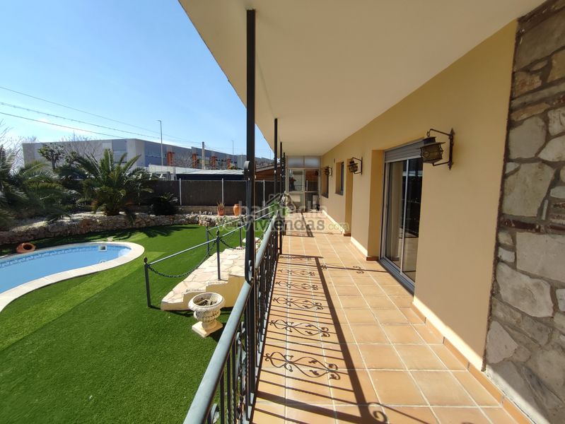 Foto a3cd6b5b-aa82-4a14-aeaa-a34fc1870d0f. Casa amb calefacció aparcament piscina a Masquefa