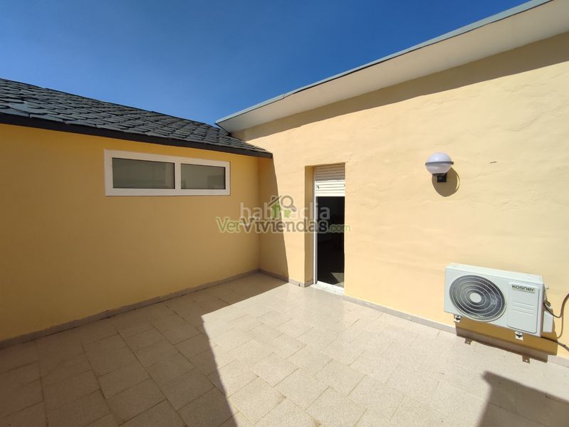 Foto b523cd45-241c-450d-835d-73eda5594080. Casa amb calefacció aparcament piscina a Masquefa