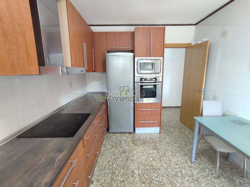 Foto b8ef461f-51e0-42f1-a2fa-3241293fa7ed. Casa amb calefacció aparcament piscina a Masquefa