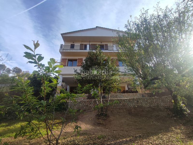 Foto 33a9faa8-9f33-41fe-b7d1-8552b976c67b. Casa amb xemeneia calefacció a Vallirana