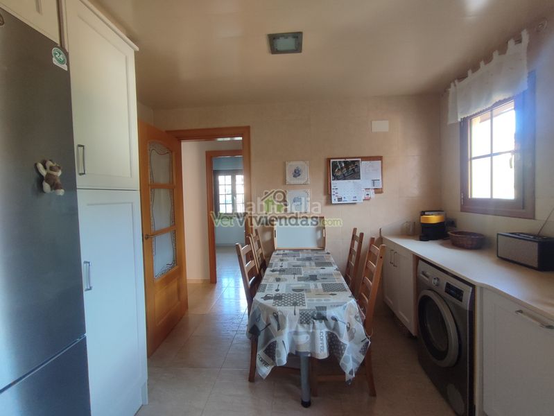 Foto 42a14033-8265-48d5-bd80-6da42cfdaabf. Casa amb xemeneia calefacció a Vallirana
