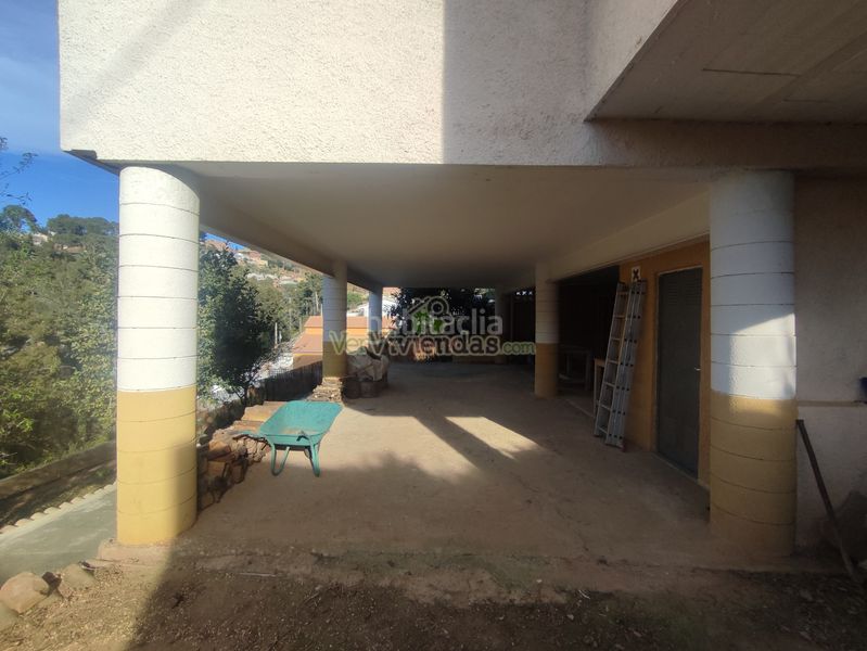 Foto 90f36d6d-2499-4d7e-bd1f-3184e071f13d. Casa amb xemeneia calefacció a Vallirana