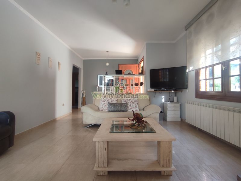 Foto a560b74a-6658-434e-afb6-ec26150273af. Casa amb xemeneia calefacció a Vallirana