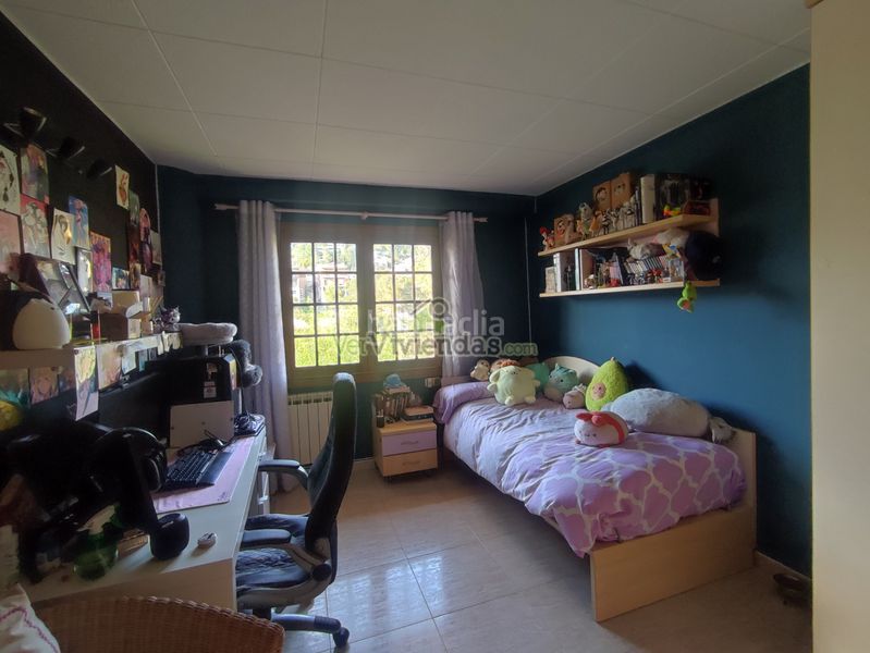 Foto a6c51e40-9277-4df9-9184-394dfb676700. Casa amb xemeneia calefacció a Vallirana