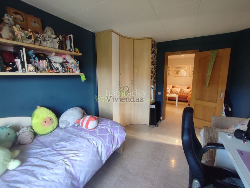 Foto d400f81a-d1ab-41d6-9f46-170683c4c205. Casa amb xemeneia calefacció a Vallirana