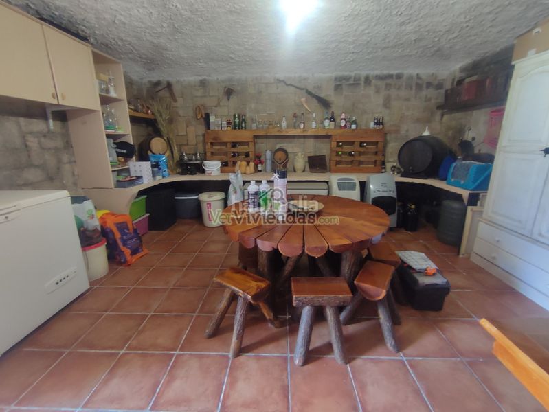 Foto ea75f2d2-2ea2-4e94-80b9-b40abc7e67ad. Casa amb xemeneia calefacció a Vallirana