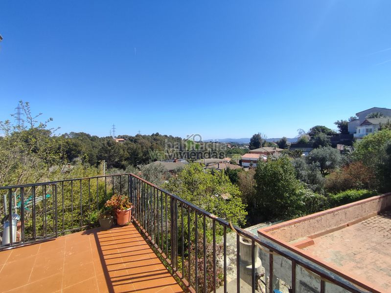Foto 877776a3-5bb6-444e-83b3-d980837ddb42. House with fireplace heating parking pool in Sant Esteve Sesrovires