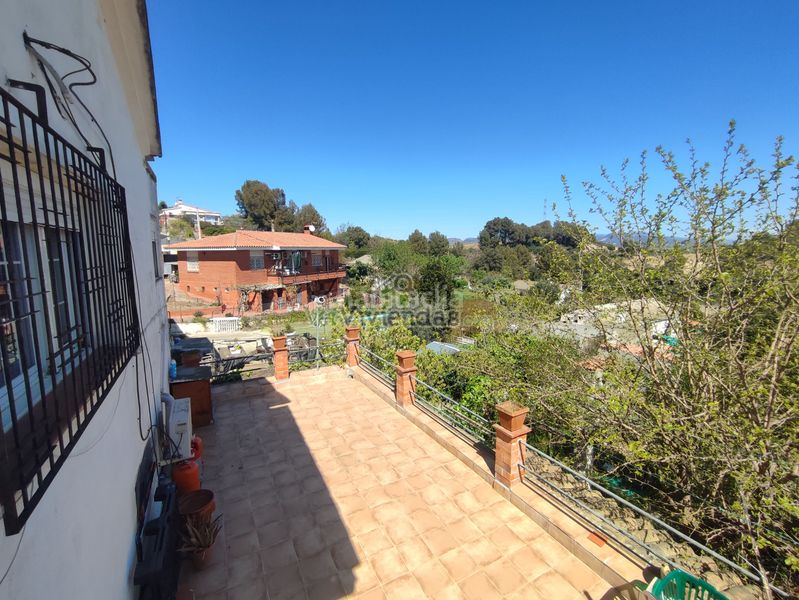 Foto 8aef946d-51a5-46b5-aab7-90b876ea747c. House with fireplace heating parking pool in Sant Esteve Sesrovires