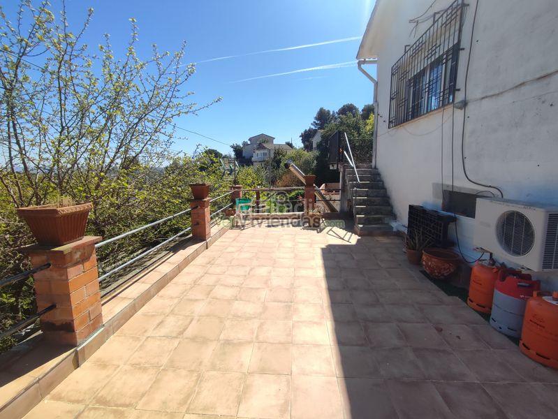 Foto 9841cc0b-b901-40ce-bd92-fa0f86339492. House with fireplace heating parking pool in Sant Esteve Sesrovires