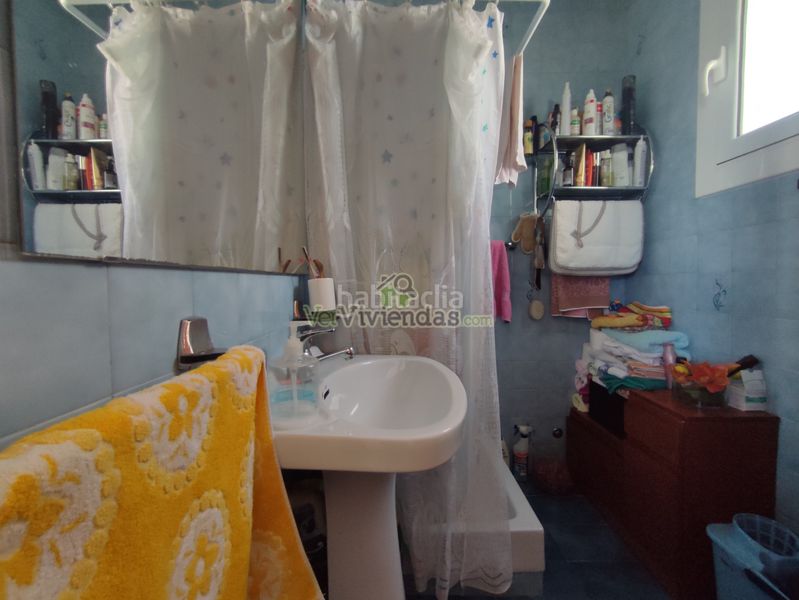 Foto cb8eb63e-23ed-408d-9228-17c4df344cce. House with fireplace heating parking pool in Sant Esteve Sesrovires