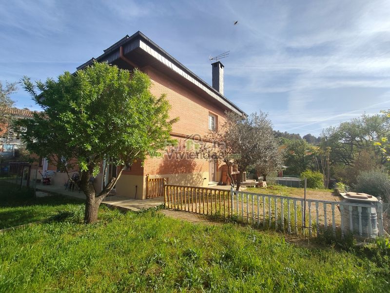 Foto 0c768cbe-020f-4110-9aa4-599d099057f2. Casa amb calefacció aparcament piscina a Corbera de Llobregat