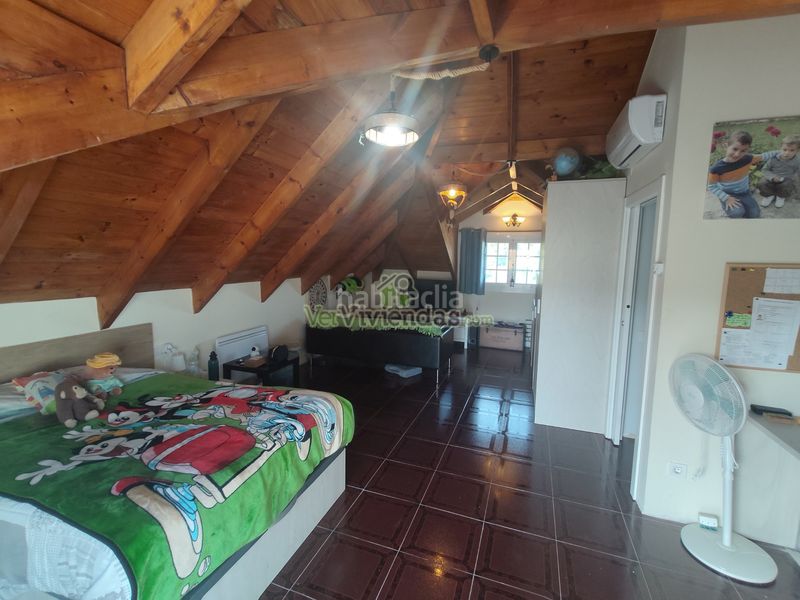 Foto 2e7f2efd-074b-4e67-9171-88bfe91aefe4. Casa amb calefacció aparcament piscina a Corbera de Llobregat