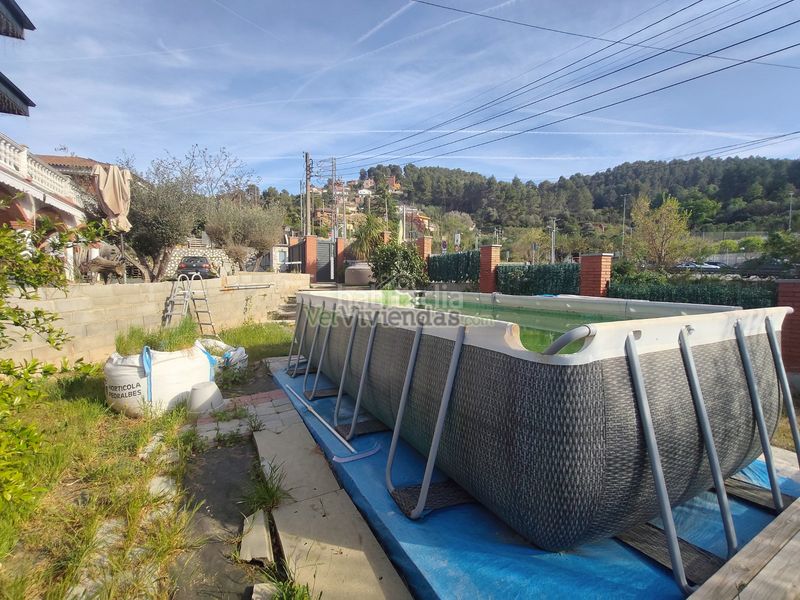 Foto 37ff27b8-ce33-4ab1-a866-b9e2e1eae978. Casa amb calefacció aparcament piscina a Corbera de Llobregat