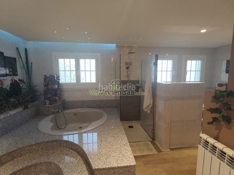 Foto 4a2dab09-6666-4fdc-9b1f-63305511f66e. Casa amb calefacció aparcament piscina a Corbera de Llobregat