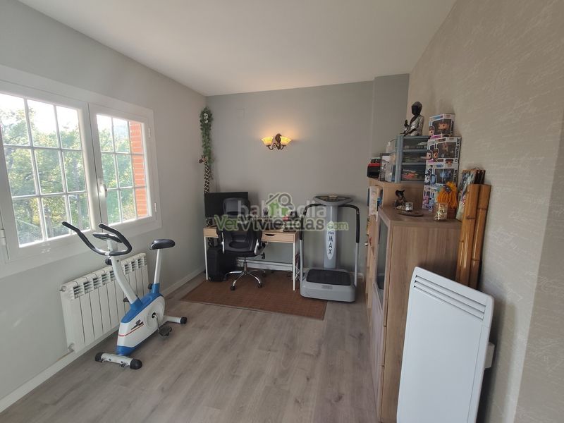 Foto 55c01128-c6c2-4429-9732-4aa384145778. Casa amb calefacció aparcament piscina a Corbera de Llobregat