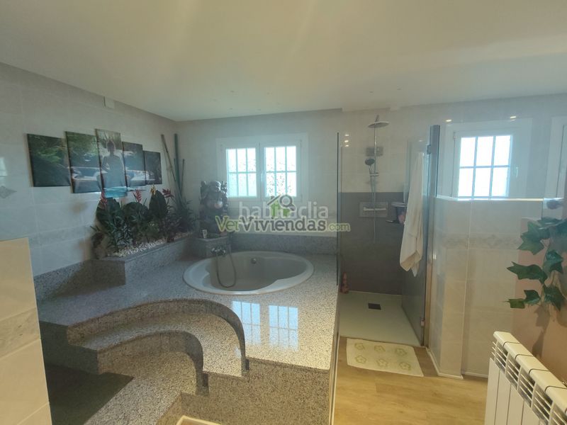 Foto 5fc424c3-1eba-43a1-b8ae-f797113b617b. Casa amb calefacció aparcament piscina a Corbera de Llobregat