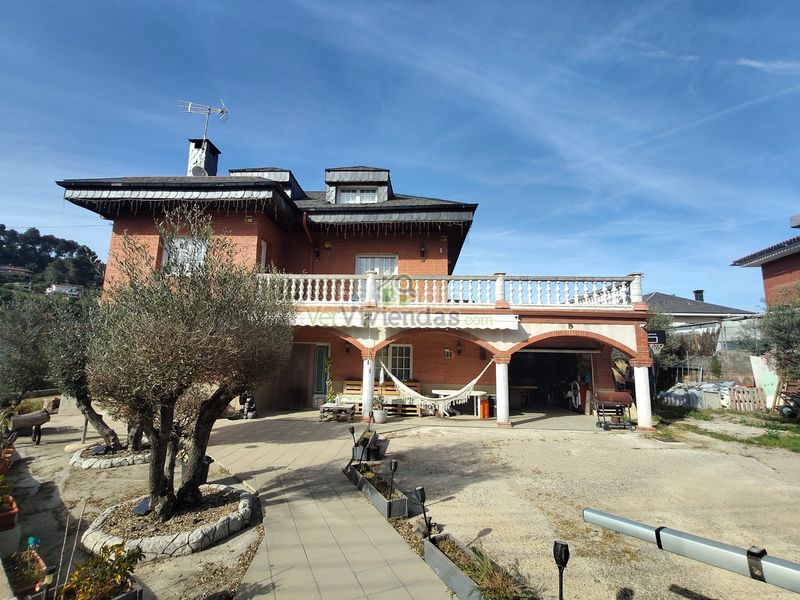 Foto 685bd932-7166-464f-884e-37c09ccbefee. Casa amb calefacció aparcament piscina a Corbera de Llobregat