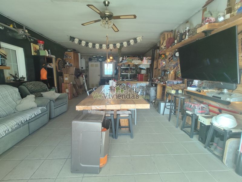 Foto 89a95445-29db-4ecc-878b-ddfd5d63d8eb. Casa amb calefacció aparcament piscina a Corbera de Llobregat