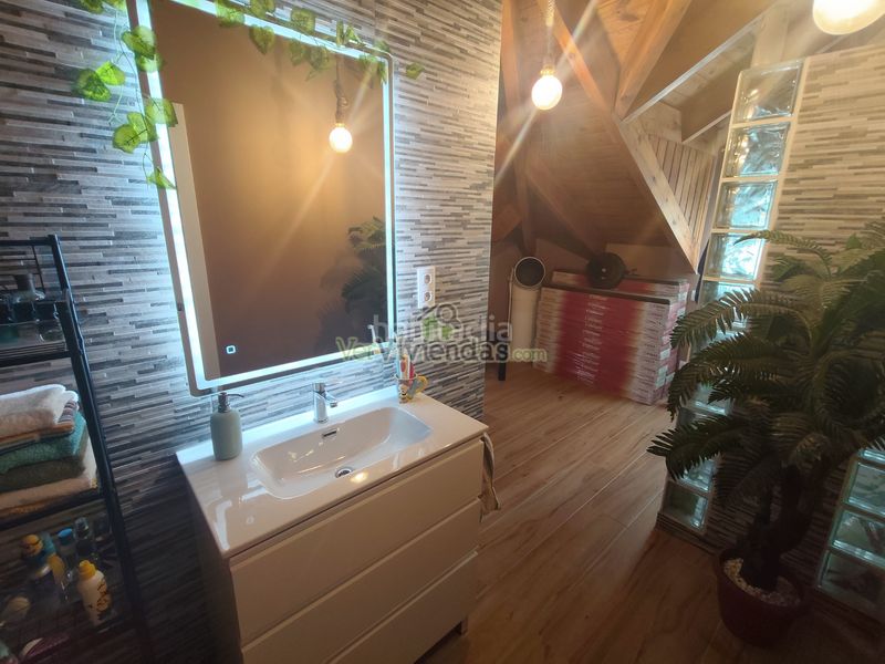 Foto a65d7a6c-a2bf-4f1b-9495-0aef1f45e1aa. Casa amb calefacció aparcament piscina a Corbera de Llobregat