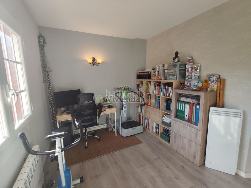 Foto d34b03fd-42d9-4b26-bf8a-d9d1cfb54eb0. Casa amb calefacció aparcament piscina a Corbera de Llobregat